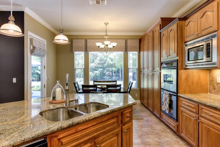 Photo 31 of 70 - 8910 Belford Ct, Roseville, CA 95747