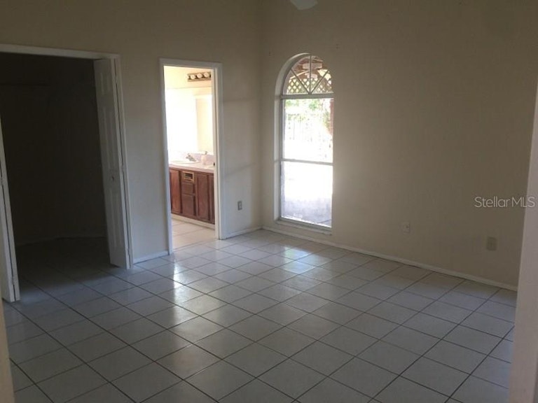 Photo 6 of 11 - 2871 Burwood Ave, Orlando, FL 32837