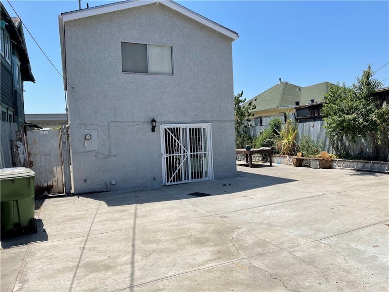 Photo 7 of 15 - 4246 S Grand Ave, Los Angeles, CA 90037