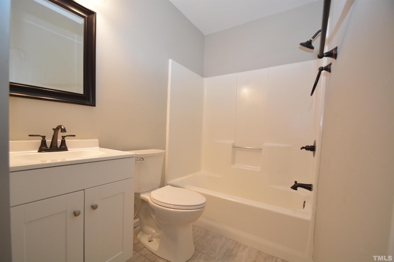 Photo 6 of 10 - 2605 Dearborn Dr, Durham, NC 27704