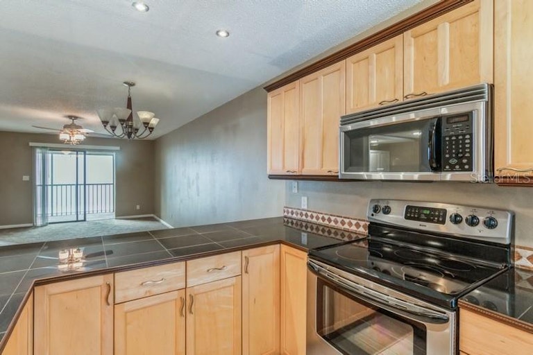 Photo 13 of 29 - 6033 34th St W #80, Bradenton, FL 34210