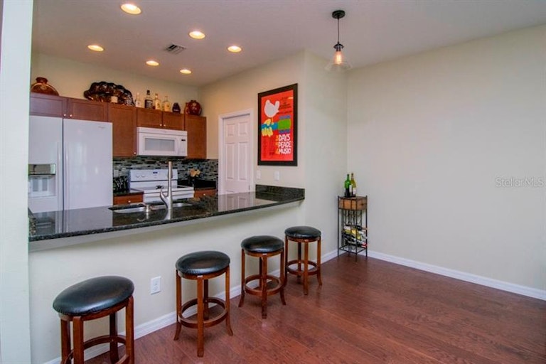 Photo 8 of 20 - 1287 Sawgrass St, Clearwater, FL 33755