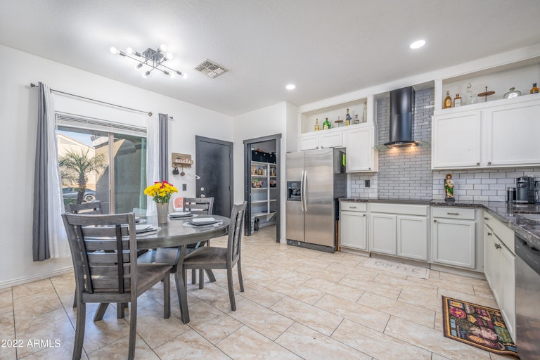 Photo 5 of 19 - 13322 N Alto St, El Mirage, AZ 85335