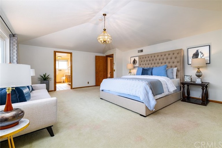 Photo 26 of 49 - 166 E Winnie Way, Arcadia, CA 91006