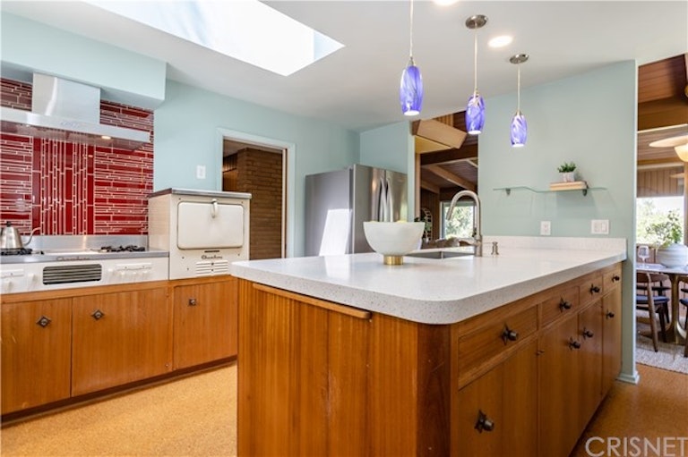 Photo 9 of 35 - 10429 Pearson Pl, Sunland, CA 91040