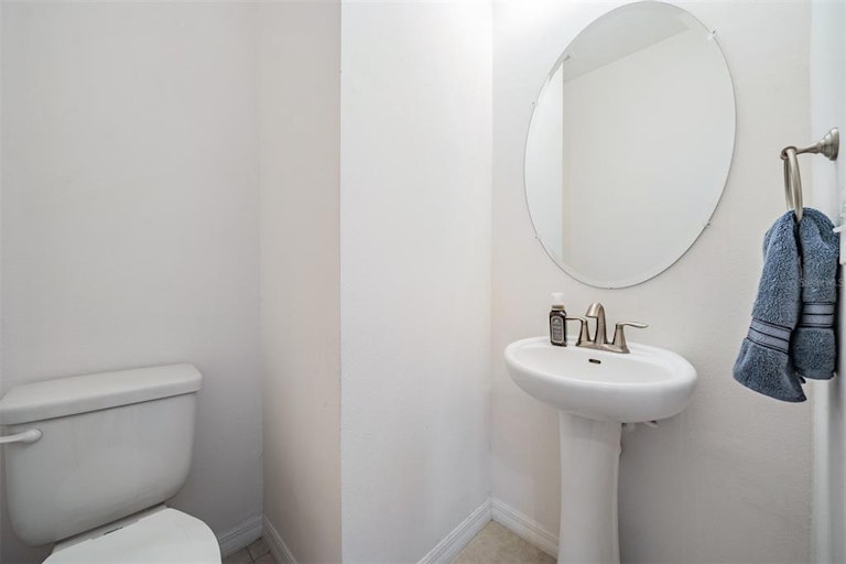 Photo 12 of 49 - 12430 Ballentrae Forest Dr, Riverview, FL 33579