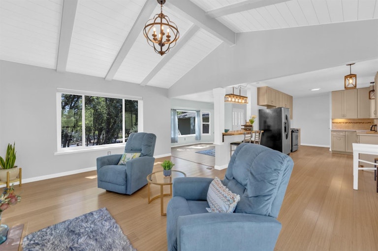 Photo 11 of 38 - 23059 Broadmoor Ct, Auburn, CA 95602