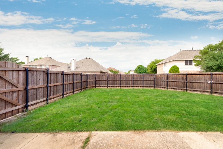 Photo 26 of 28 - 802 Cheyenne Dr, Allen, TX 75002