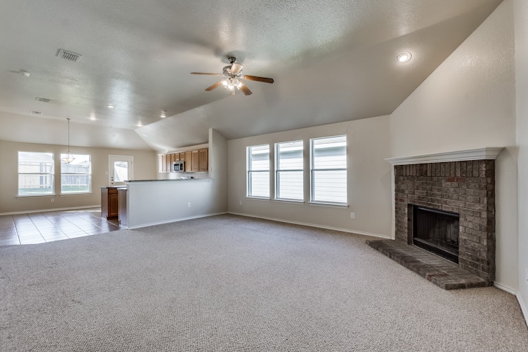 Photo 6 of 20 - 814 Sycamore St, Anna, TX 75409