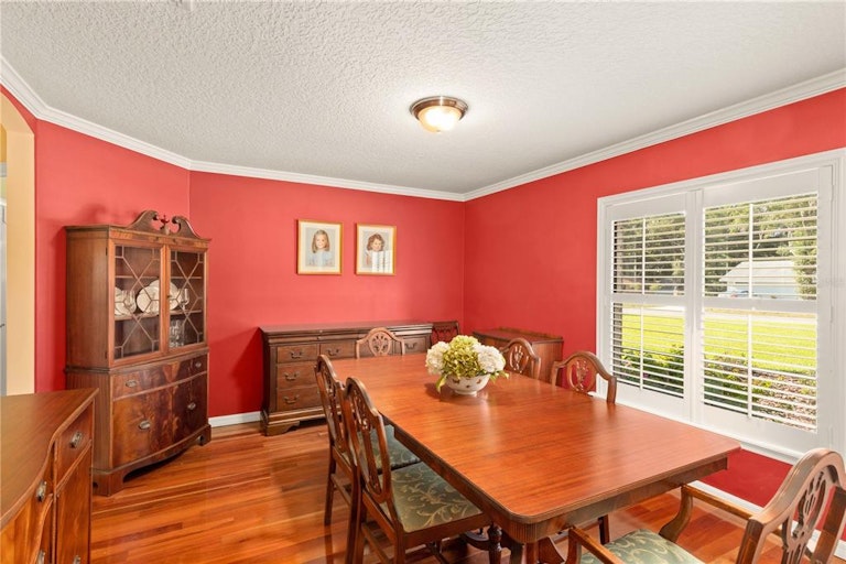 Photo 4 of 14 - 10035 Bunker Rd, Leesburg, FL 34788
