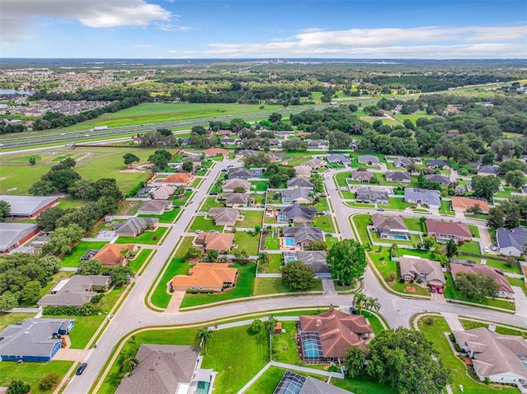 Photo 37 of 41 - 6923 Ashbury Dr, Lakeland, FL 33809