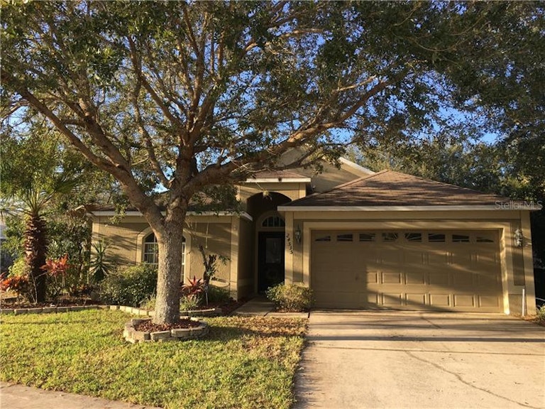 Photo 1 of 25 - 24535 Laurel Ridge Dr, Lutz, FL 33559