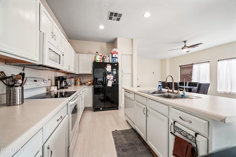 Photo 12 of 32 - 11845 W Windsor Ave, Avondale, AZ 85392