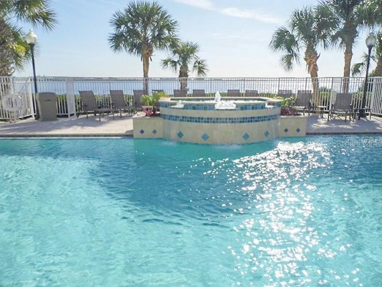 Photo 29 of 43 - 1309 Bay Club Cir #1309, Tampa, FL 33607