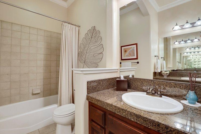 Photo 32 of 58 - 600 Barcelona Ct, Roseville, CA 95747