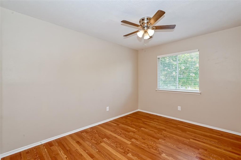 Photo 35 of 42 - 8706 Fondren Village Dr, Houston, TX 77071