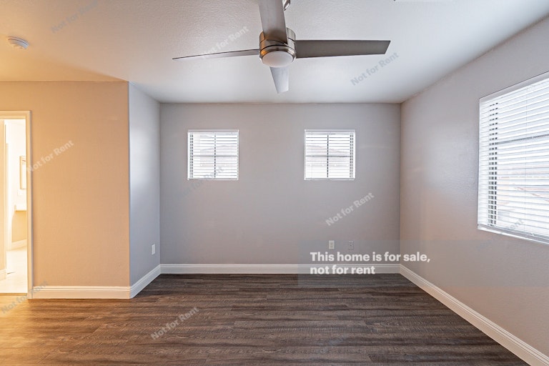 Photo 12 of 29 - 1470 S Red Rock Ct Unit A, Gilbert, AZ 85296