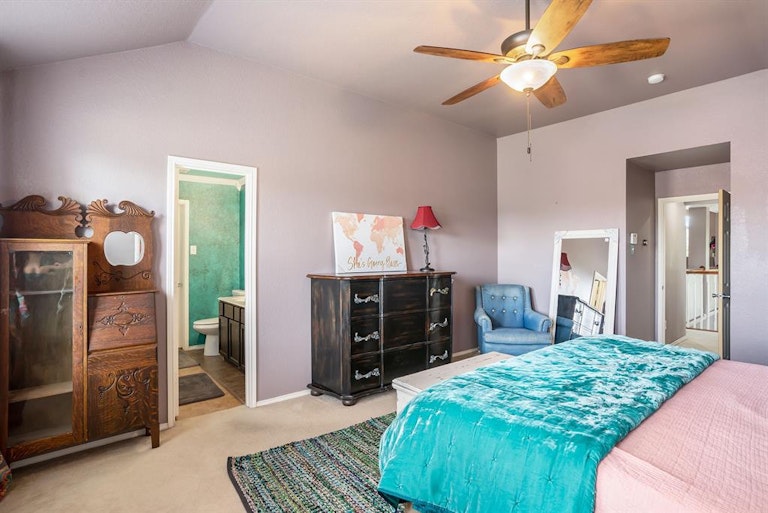Photo 23 of 34 - 5901 Westgate Dr, Fort Worth, TX 76179