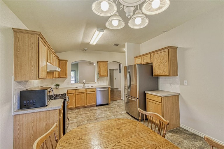 Photo 13 of 28 - 1200 Pine Portage Loop, Leander, TX 78641