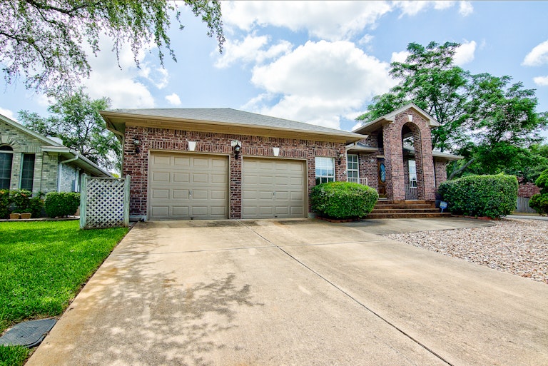 Photo 30 of 31 - 1214 Deepwoods Trl, Leander, TX 78641