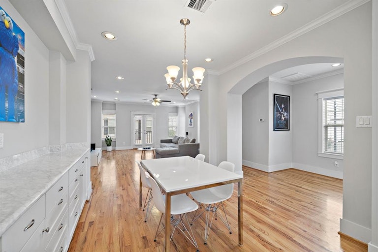 Photo 13 of 35 - 1123 Bonner St, Houston, TX 77007