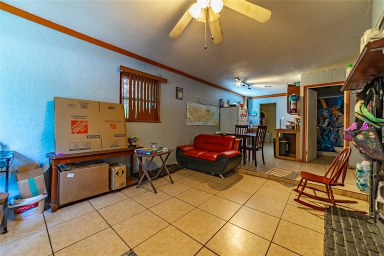 Photo 7 of 51 - 6704 50th Ave N, Saint Petersburg, FL 33709