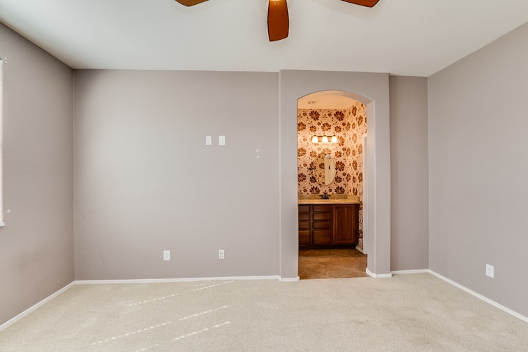 Photo 11 of 28 - 15133 W Aster Dr, Surprise, AZ 85379