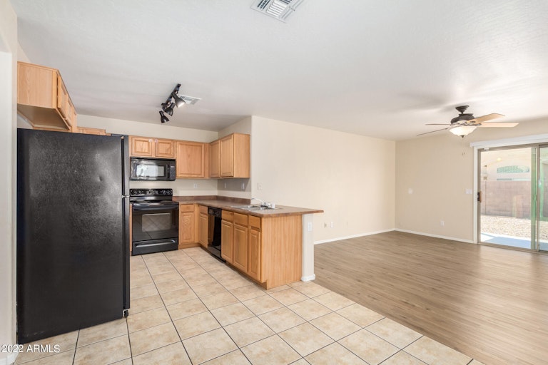 Photo 5 of 21 - 13741 W Peck Dr, Litchfield Park, AZ 85340