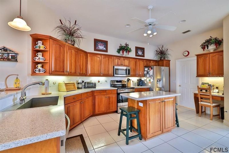 Photo 13 of 57 - 29 Clermont Ct, Palm Coast, FL 32137