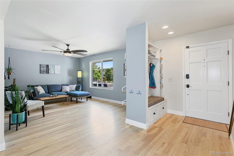 Photo 4 of 31 - 10321 W 101st Pl, Broomfield, CO 80021