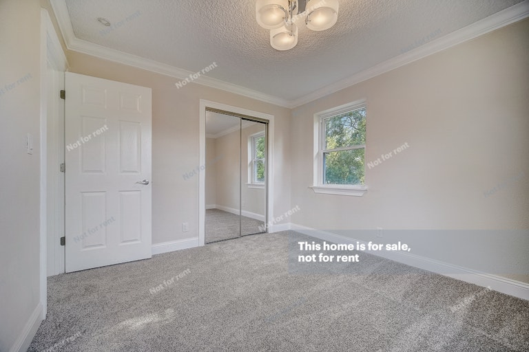 Photo 23 of 29 - 2845 Holly Point Dr, Jacksonville, FL 32277