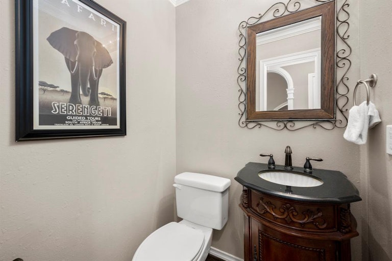 Photo 15 of 31 - 19119 Canyon Vista Ct, Tomball, TX 77377