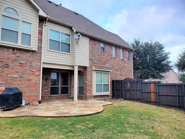 Photo 6 of 15 - 7305 Danbridge Ln, Frisco, TX 75035