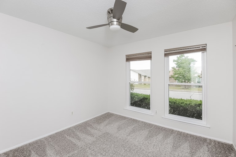 Photo 20 of 25 - 2218 Greenvalley Dr, Carrollton, TX 75007