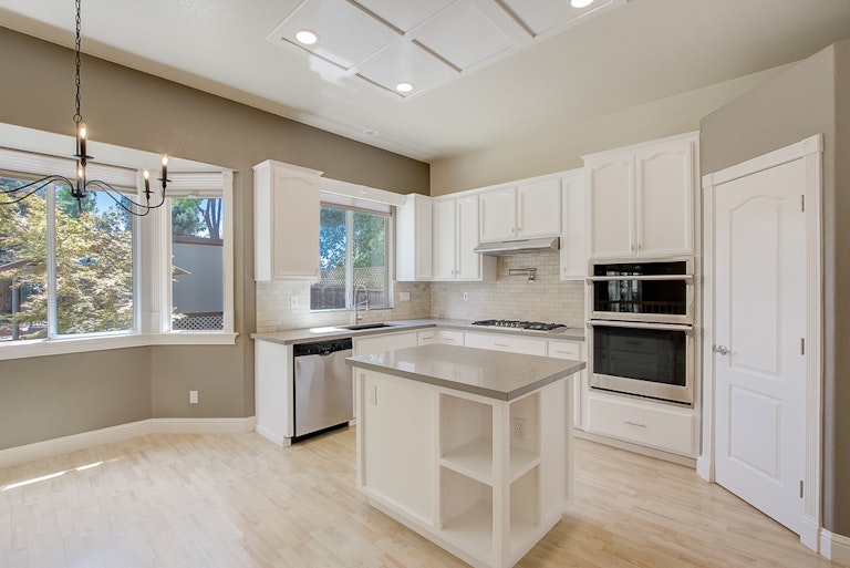 Photo 17 of 41 - 1400 Musgrave Dr, Roseville, CA 95747