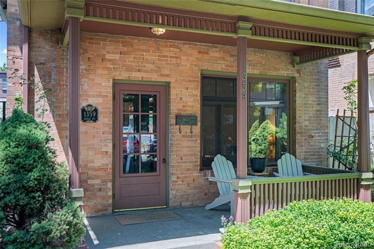 Photo 3 of 35 - 1359 Steele St, Denver, CO 80206