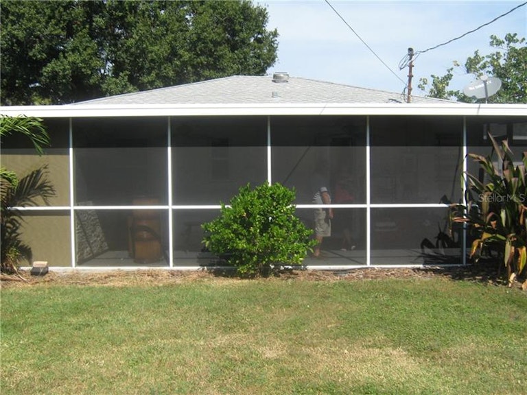 Photo 13 of 14 - 140 42nd Ave NE, Saint Petersburg, FL 33703