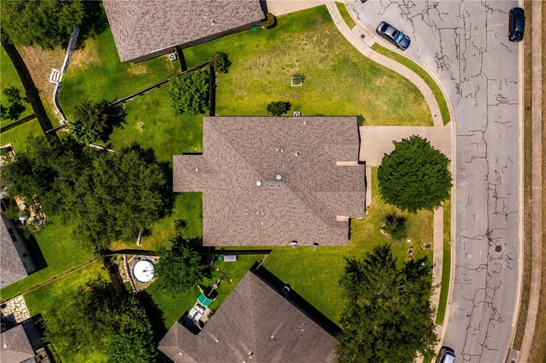 Photo 5 of 33 - 3216 Winding River Trl, Round Rock, TX 78681