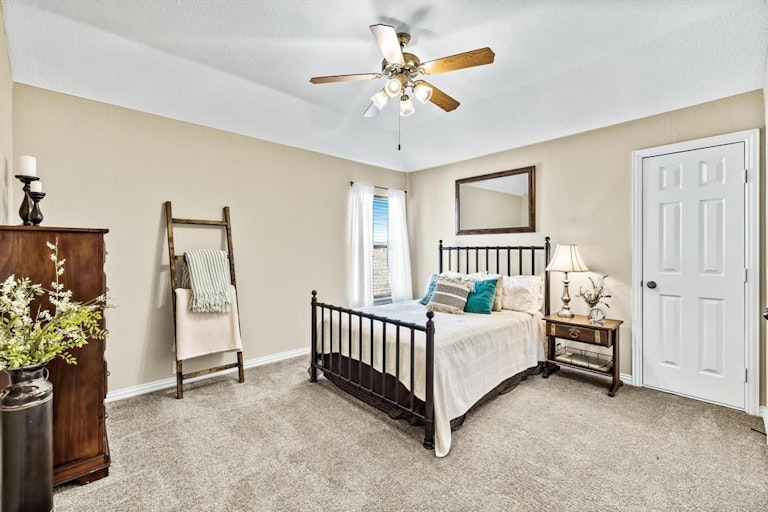 Photo 26 of 36 - 4311 Oak Bluff Ln, Sachse, TX 75048