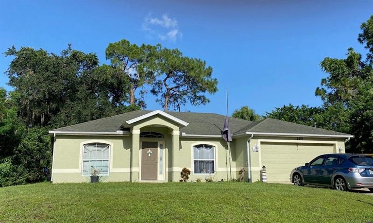 Photo 1 of 14 - 2819 Orchard Cir, North Port, FL 34288