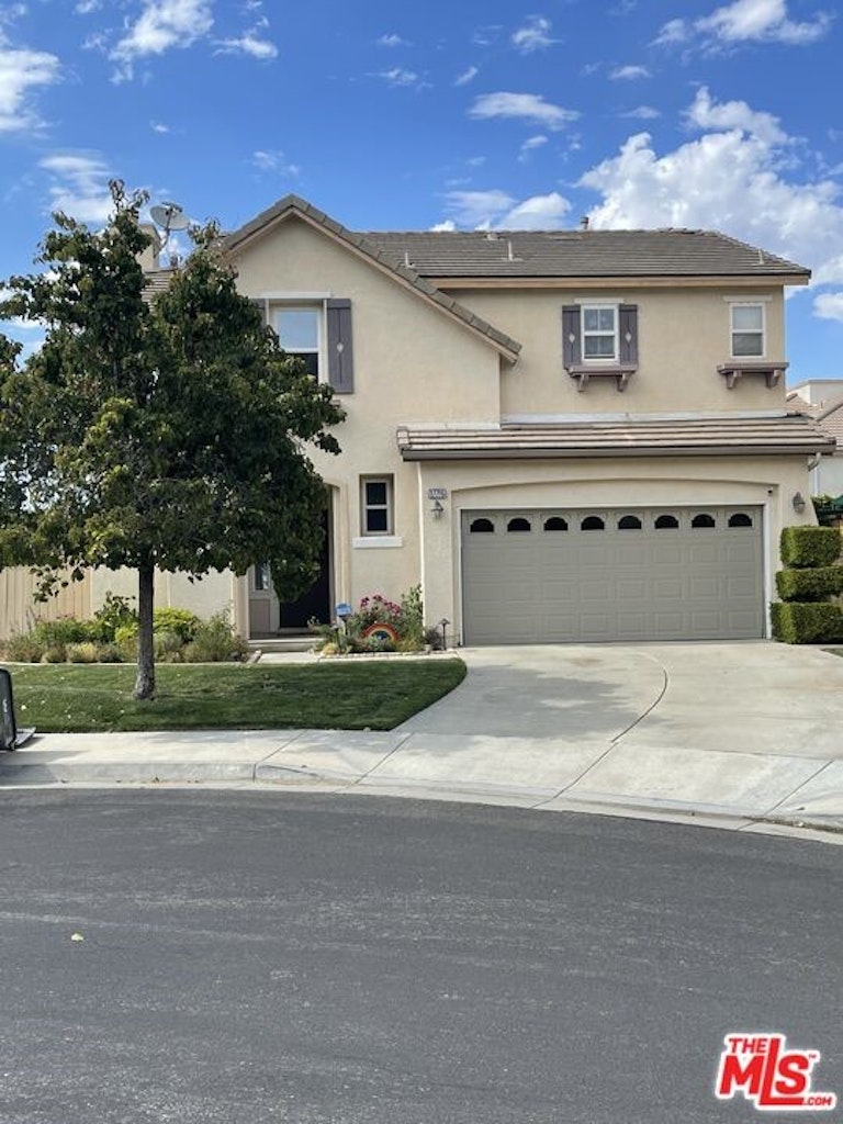 Photo 1 of 7 - 17715 Birkewood Ct, Canyon Country, CA 91387