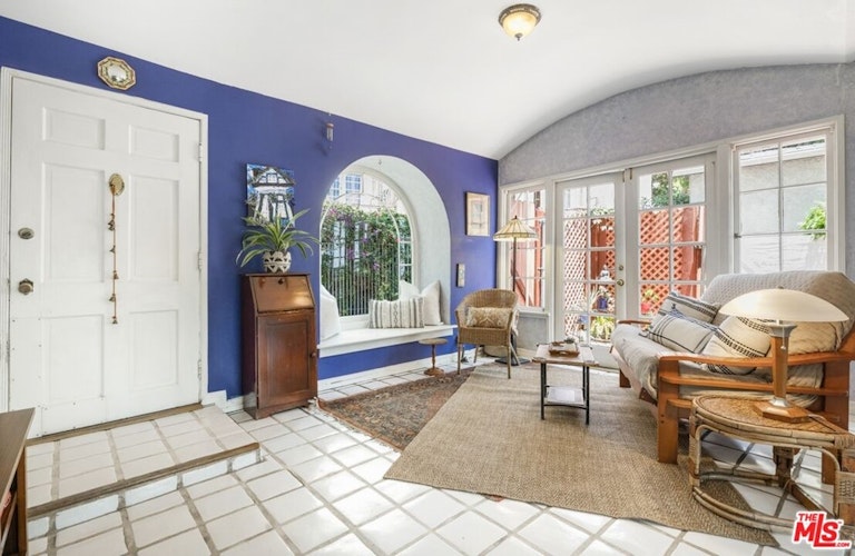 Photo 7 of 49 - 723 Sunnyhill Dr, Los Angeles, CA 90065