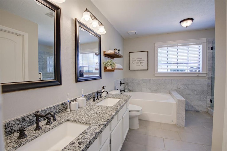 Photo 24 of 48 - 4918 Dobbin Springs Ln, Kingwood, TX 77345