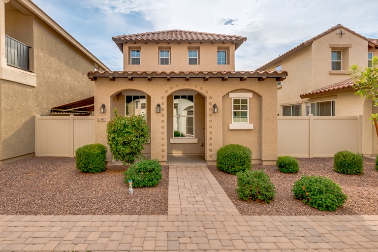 Photo 1 of 33 - 1063 S Storment Ln, Gilbert, AZ 85296