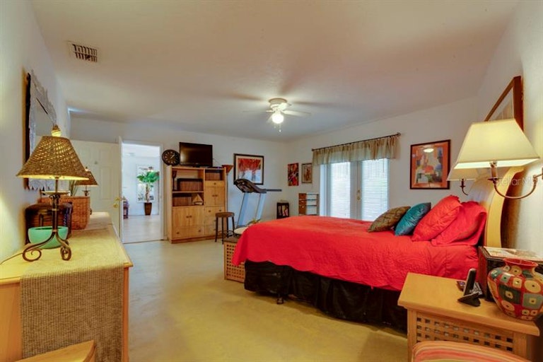 Photo 16 of 25 - 14010 80th Ave, Seminole, FL 33776
