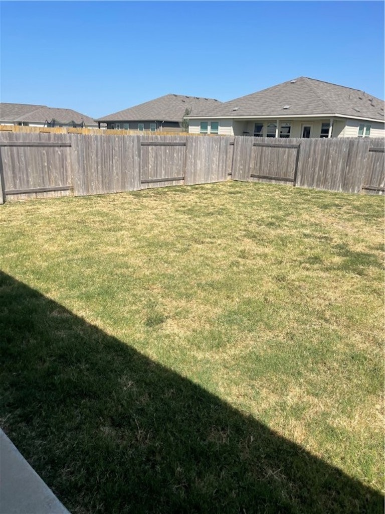 Photo 32 of 36 - 505 Sassafras St, Hutto, TX 78634
