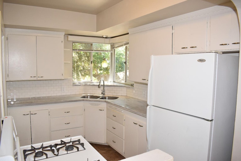 Photo 8 of 23 - 217 Los Vegas Ave, Roseville, CA 95678