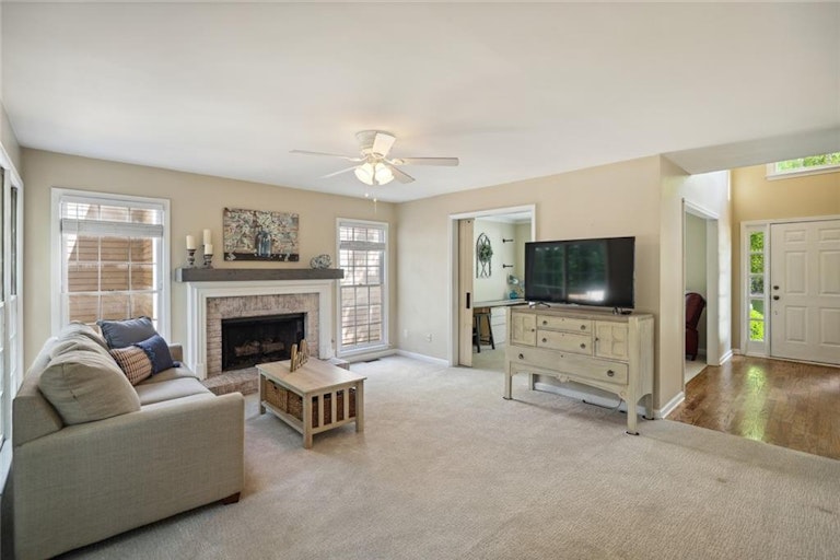 Photo 9 of 28 - 745 Welford Rd, Suwanee, GA 30024