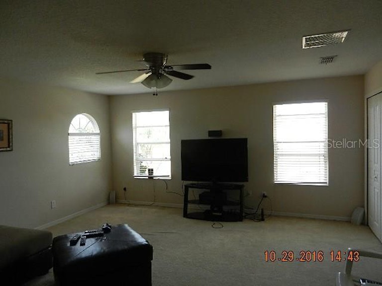 Photo 11 of 25 - 5006 Cawthon Way, Saint Cloud, FL 34771