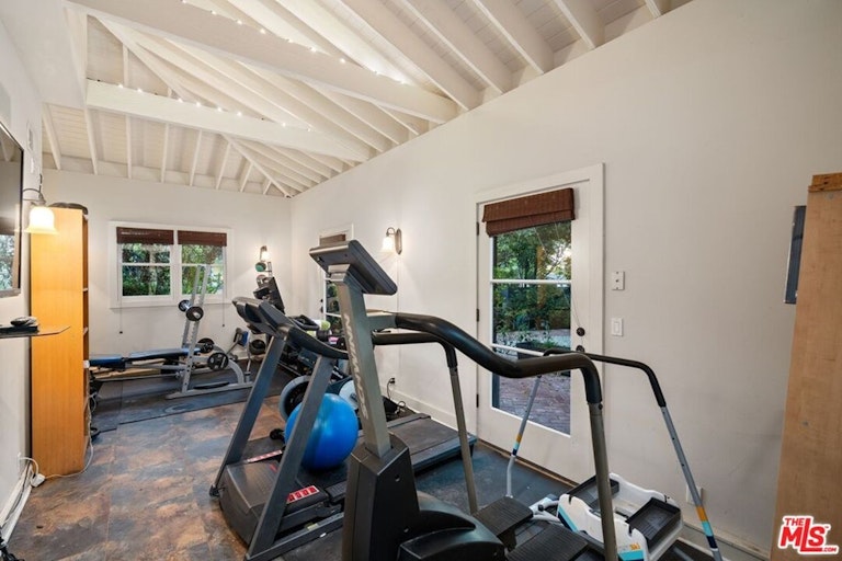 Photo 39 of 48 - 5111 Aldea Ave, Encino, CA 91316